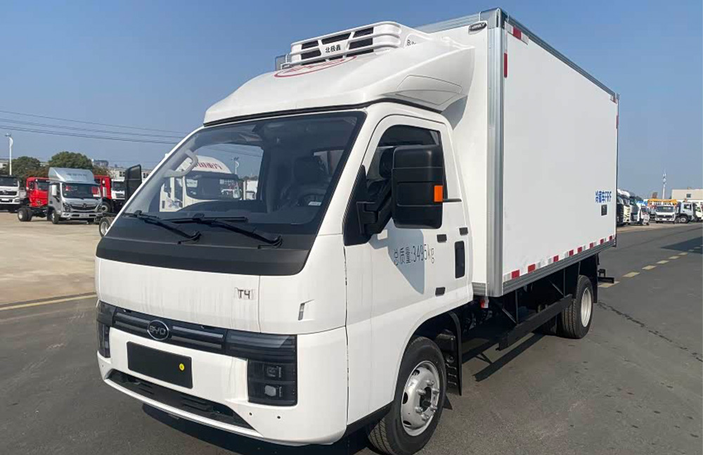 BYD T4 EV price